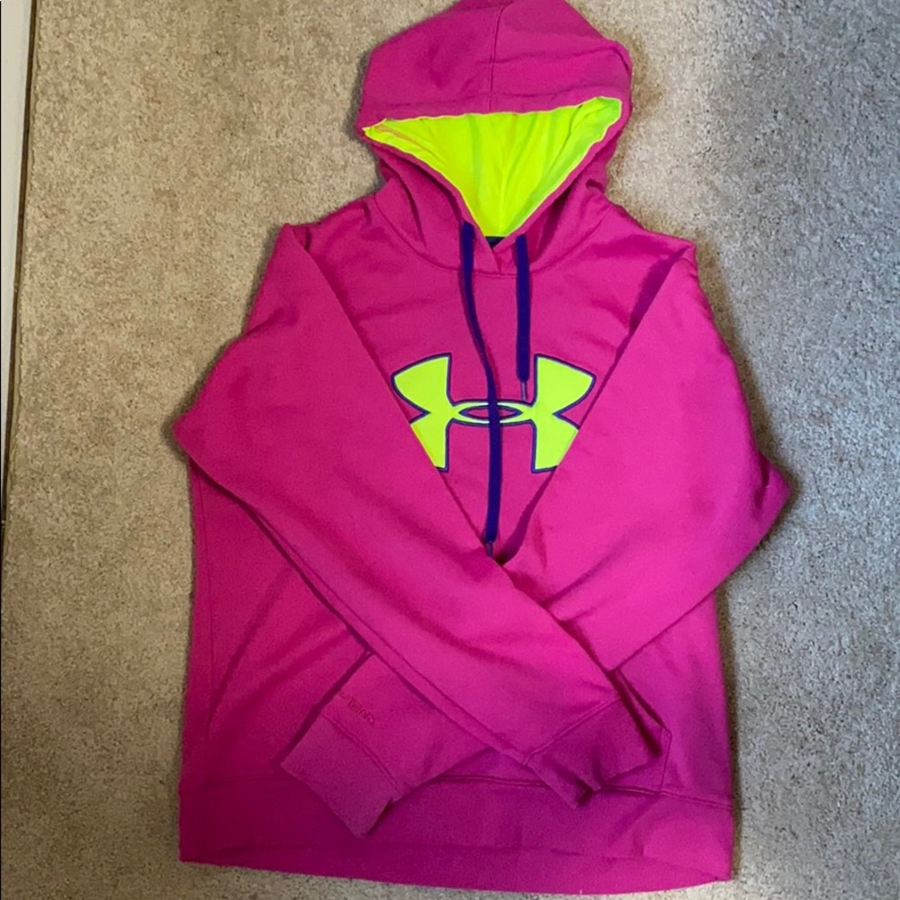 Ladies Cute and cozy Under Armour Sweatshirt